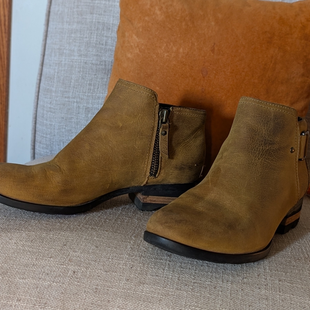Sorel Tan Leather Ankle Boots